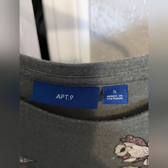 Women's Apt 9 top S - Picture 4 of 4